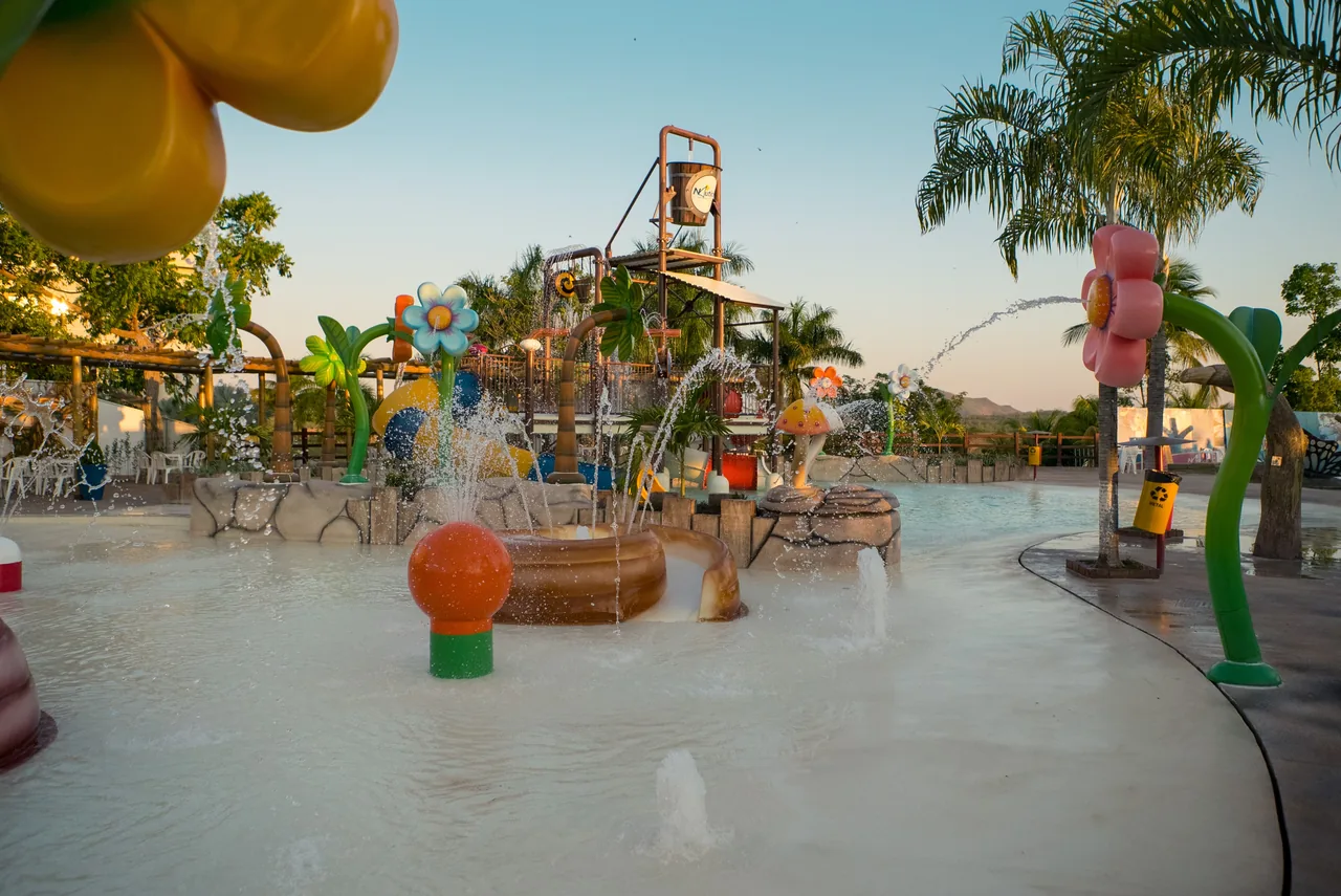 Playground aquático infantil do Náutico Praia Clube
