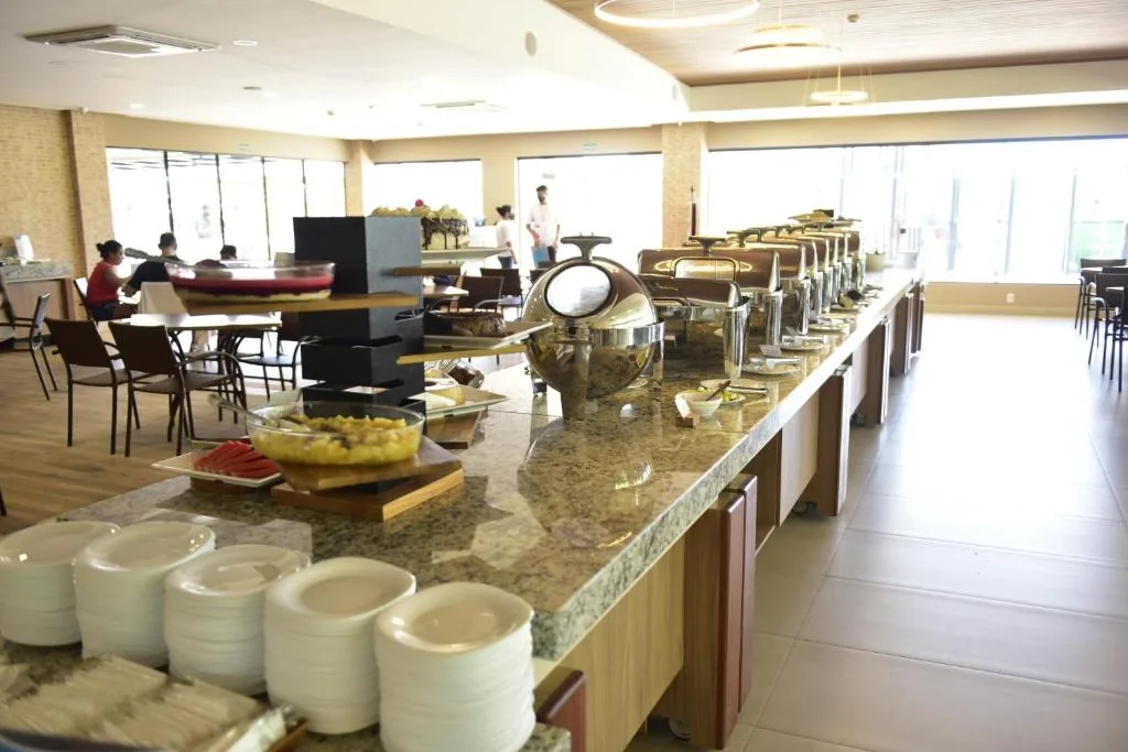 Restaurante e buffet do Praias do Lago Eco Resort